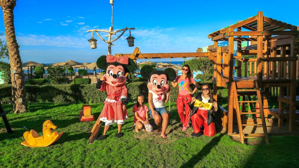 الفندق إيه أم سى رويال - الغردقة